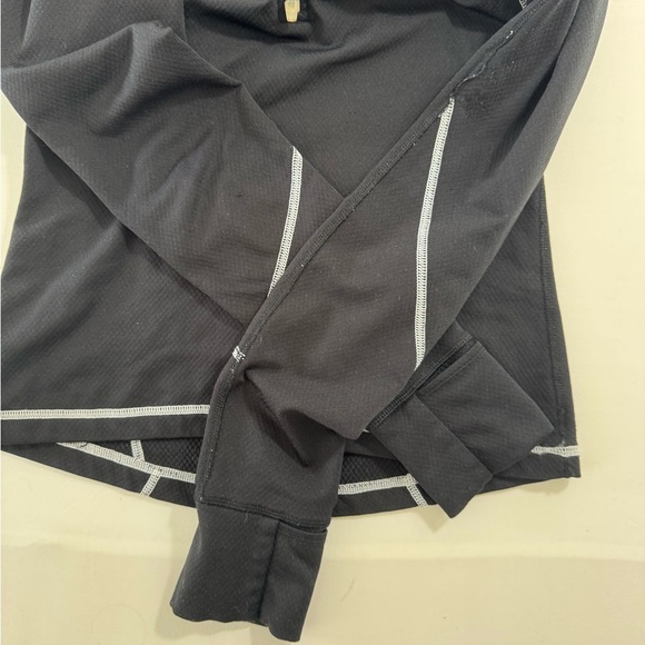 Lululemon Black Hoodie Size 6 Reflective Trim Outdoor Running Active - Picture 6 of 10